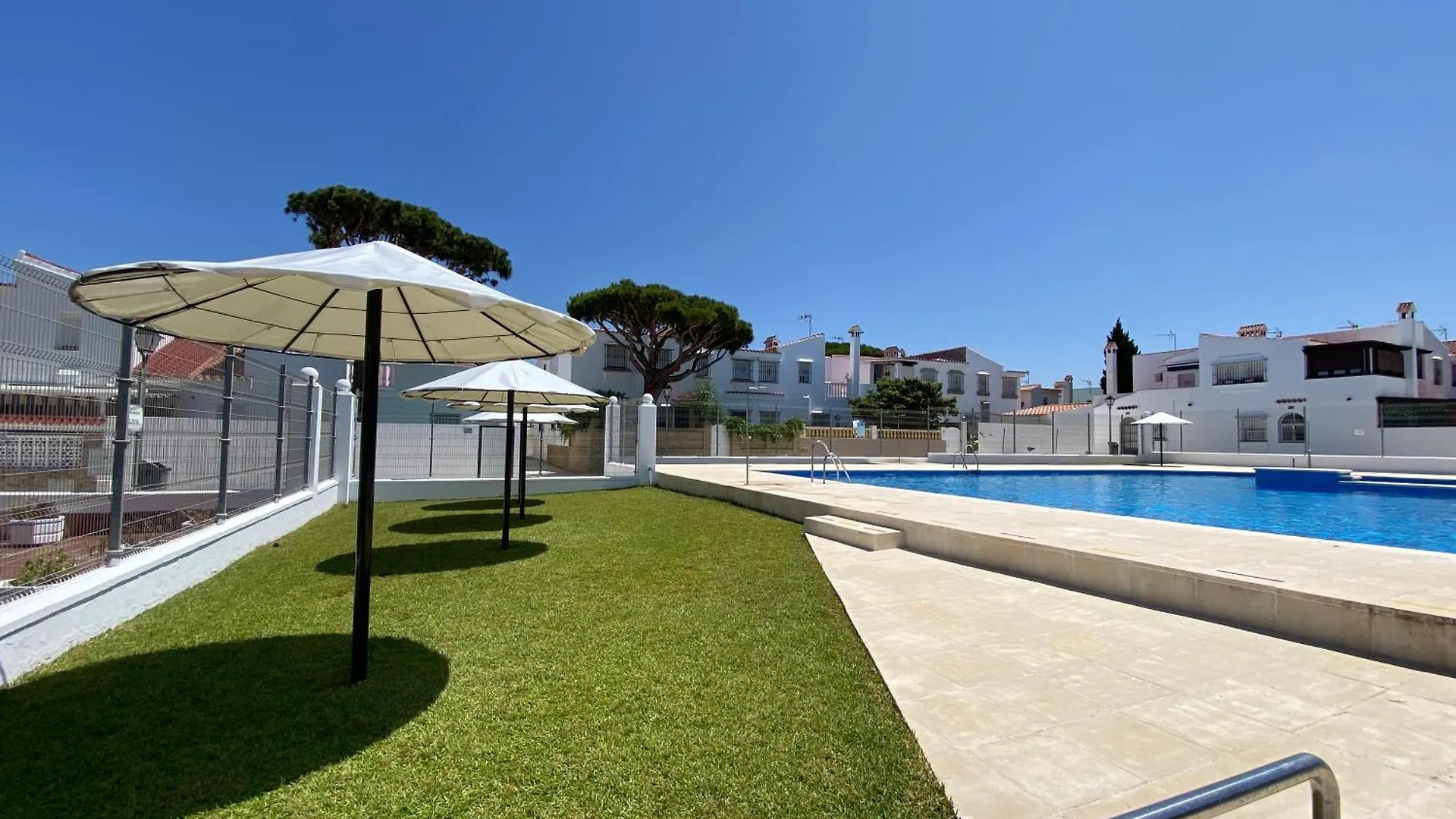 Duplex Las Torres La Barrosa 4 Bedrooms By Chiclana Dreams - A 750 M De La Playa Chiclana de la Frontera 0*,  Spain